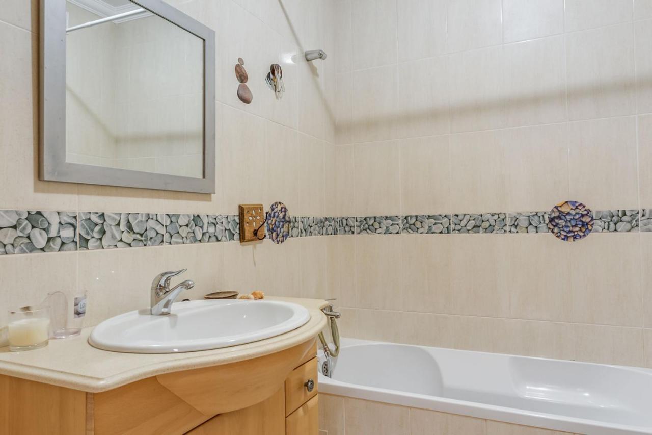 Spacious 2 Bdr Apartment W/ Patio By Lovelystay Armação de Pêra Dış mekan fotoğraf